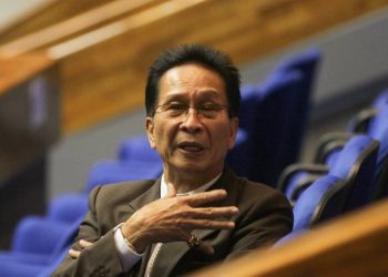 Duterte threatens to ‘shut down’ miners funding NPA