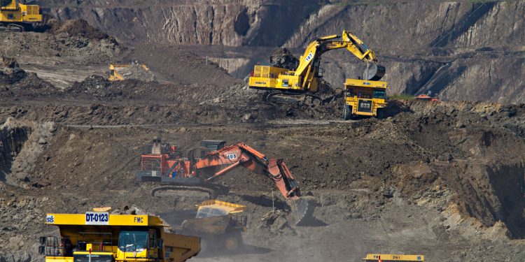 Govâ€™t bets on robust mining revenue, miners skeptical
